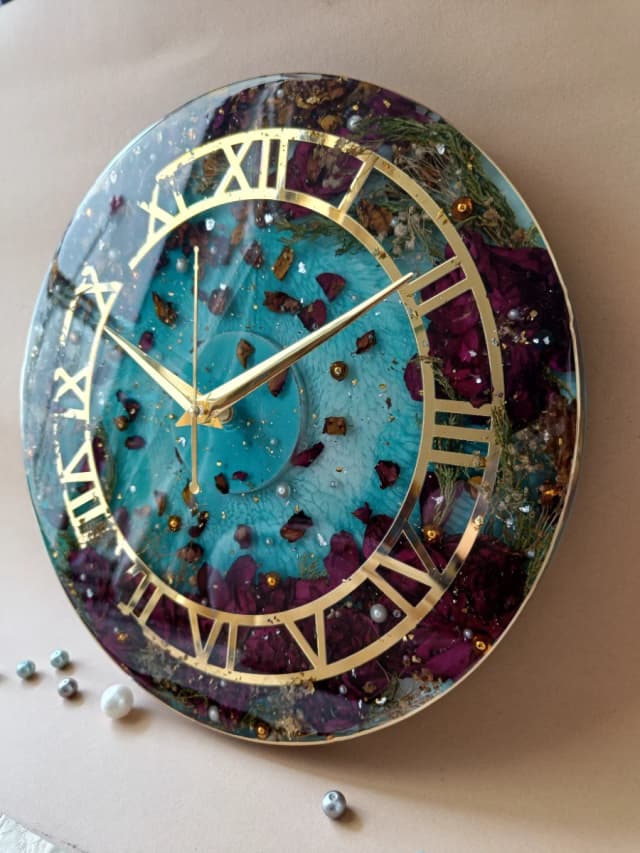 Resin Clock with Rose Petals view 2
